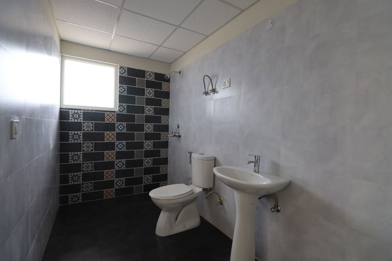 Luxury Bathroom Paramount Golf Foreste Apartments