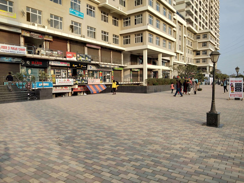 First Floor Commercial Spaces Paramount Golf Mart